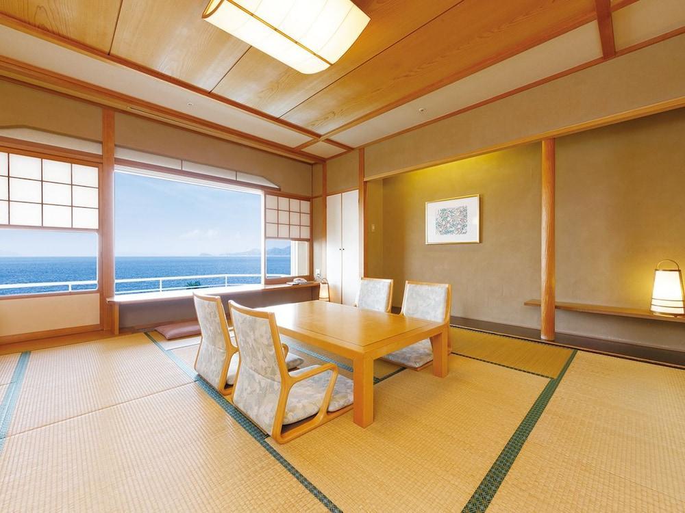 Karatsu Seaside Hotel Экстерьер фото
